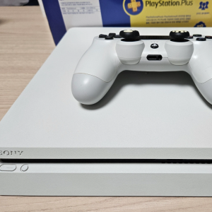 PS4 플레이스테이션4 1테라 화이트 + CD 타이틀